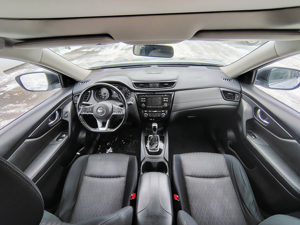 Used 2017 Nissan Rogue SV SUV