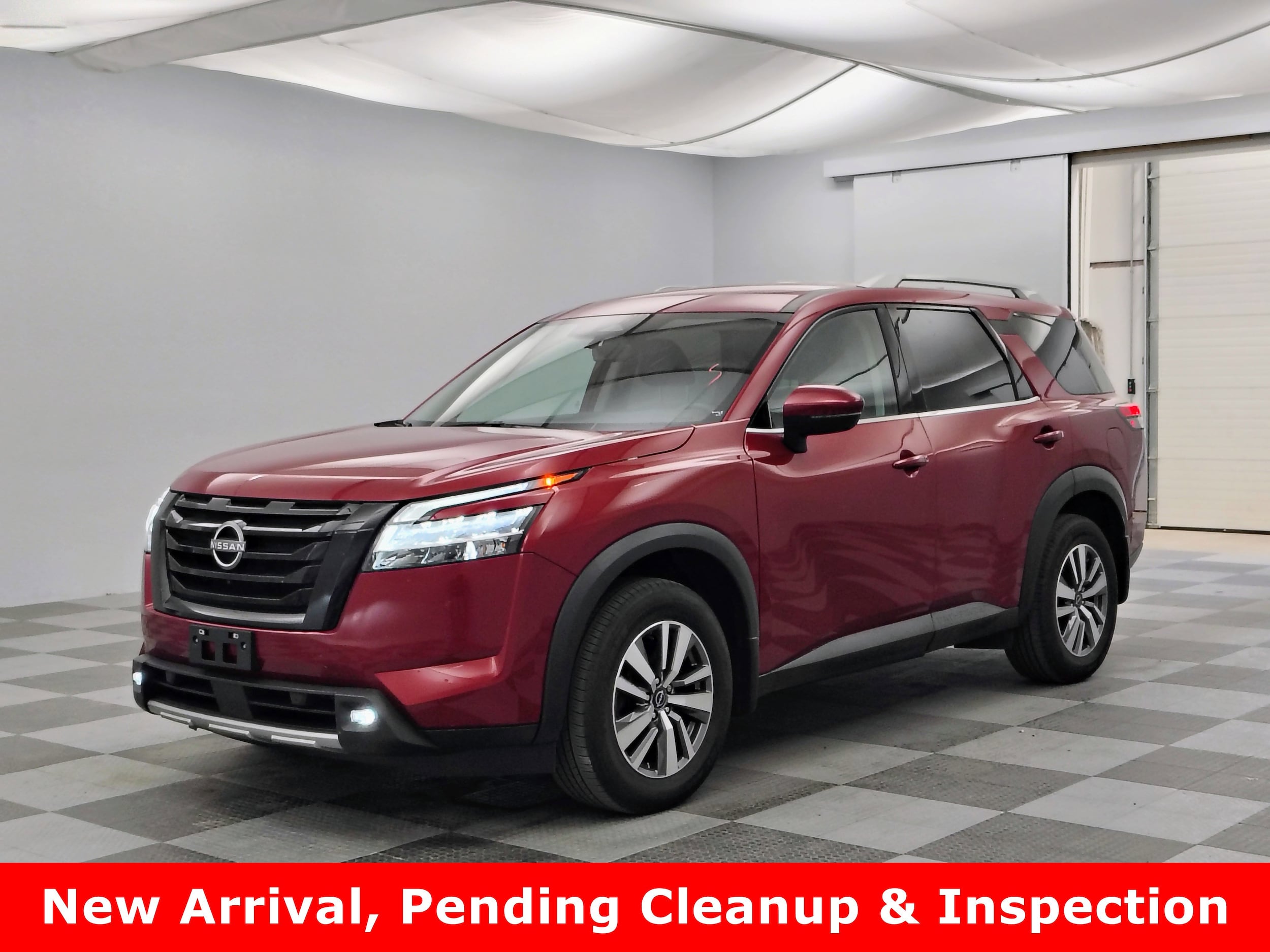 2023 Nissan Pathfinder SL 4WD's photo