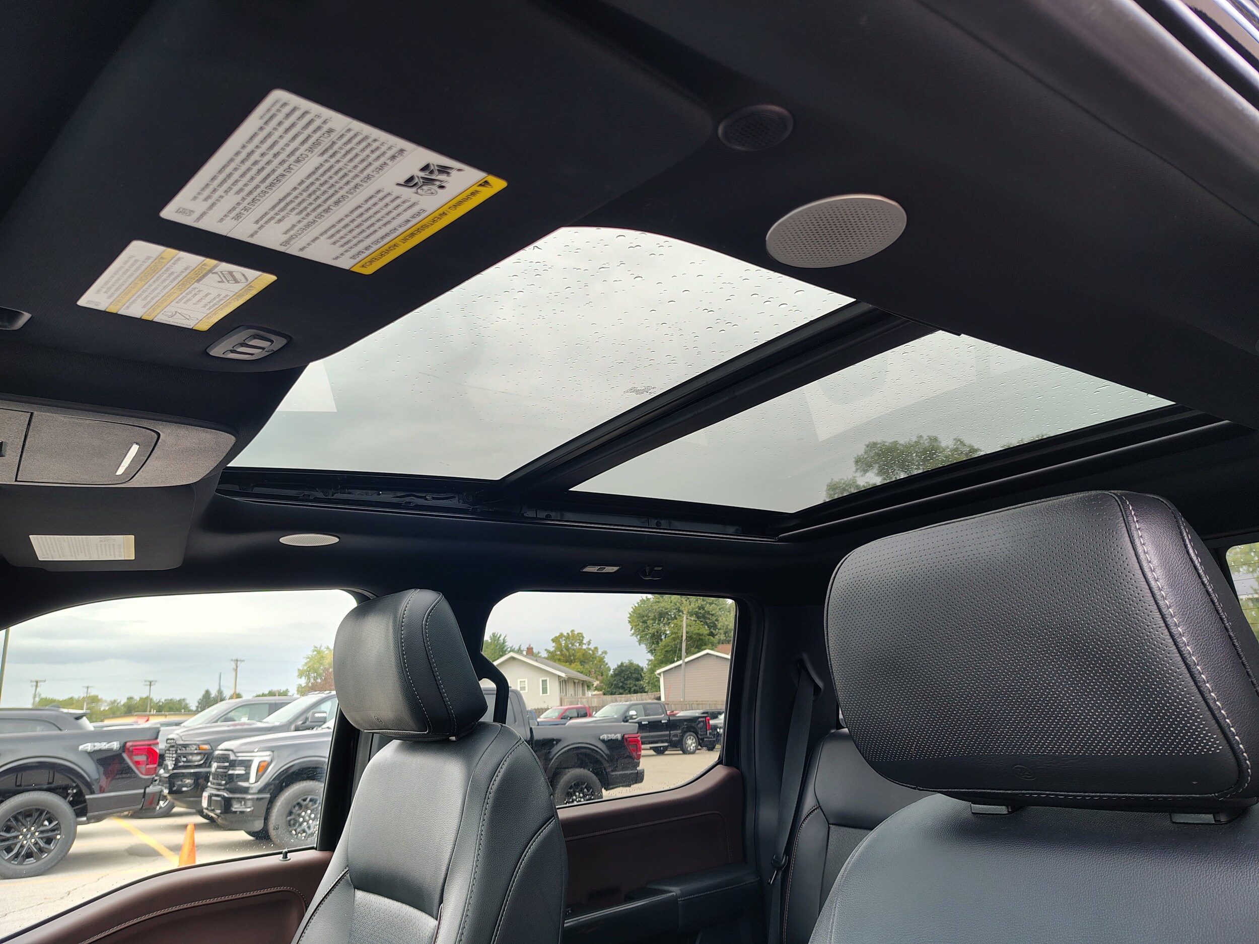 2022 Ford F-150 Lariat photo 3