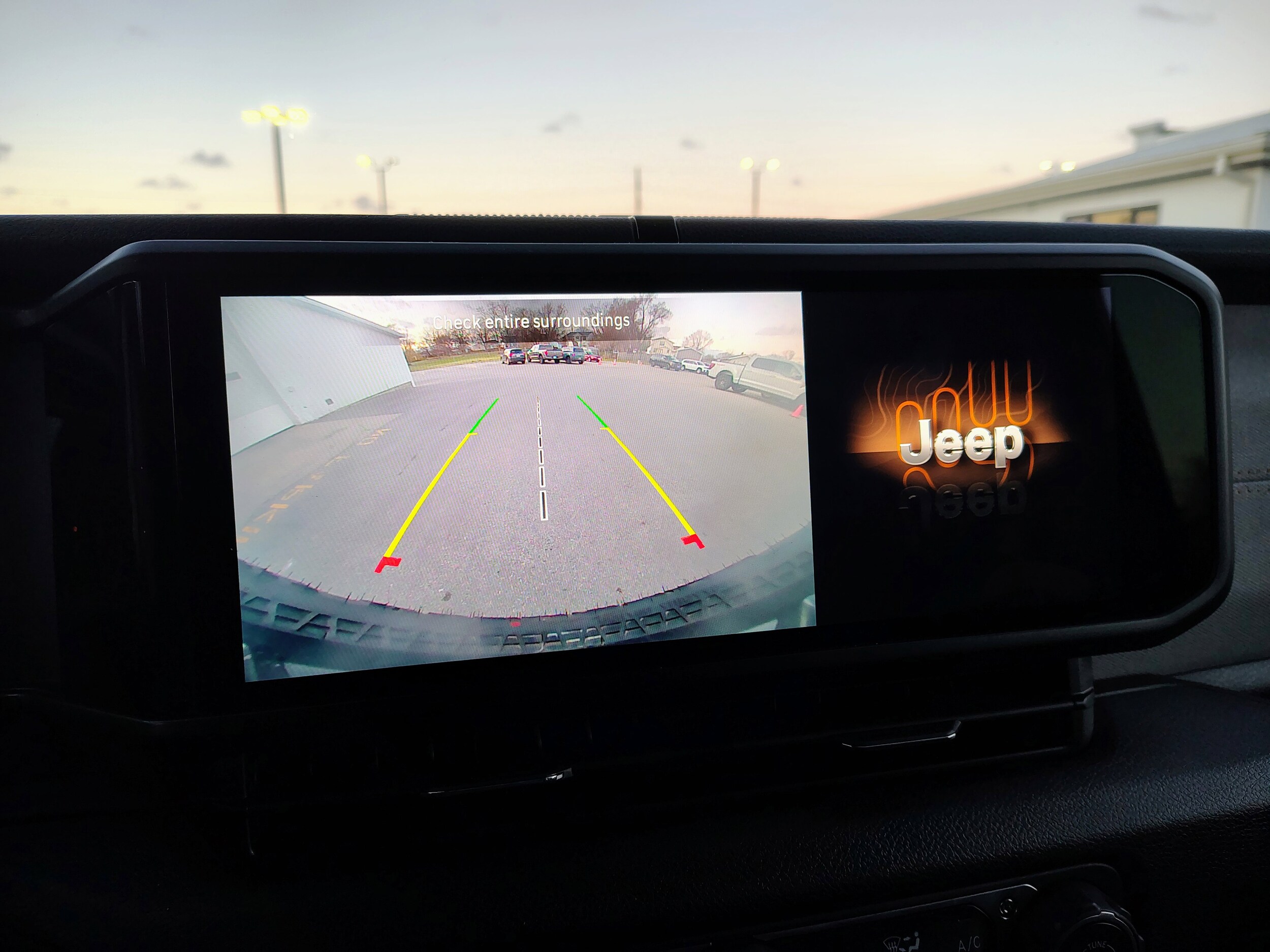 2024 Jeep Wrangler Willys photo 4