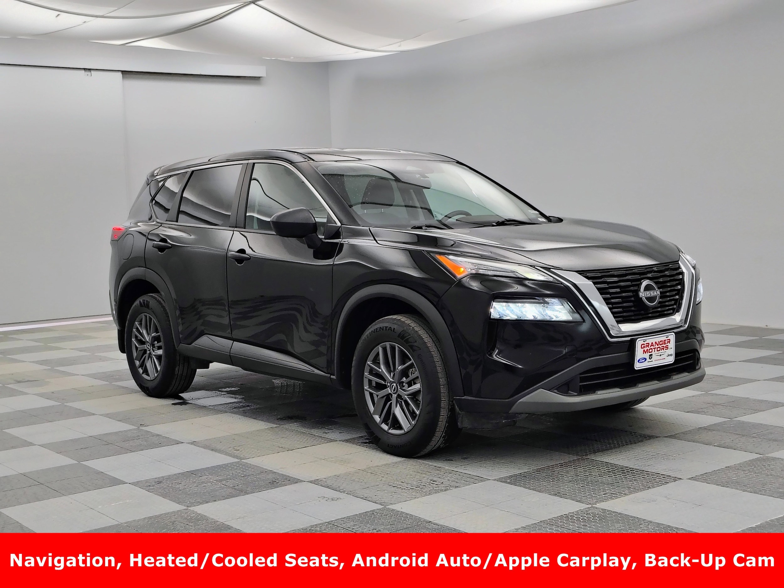 2022 Nissan Rogue S's photo