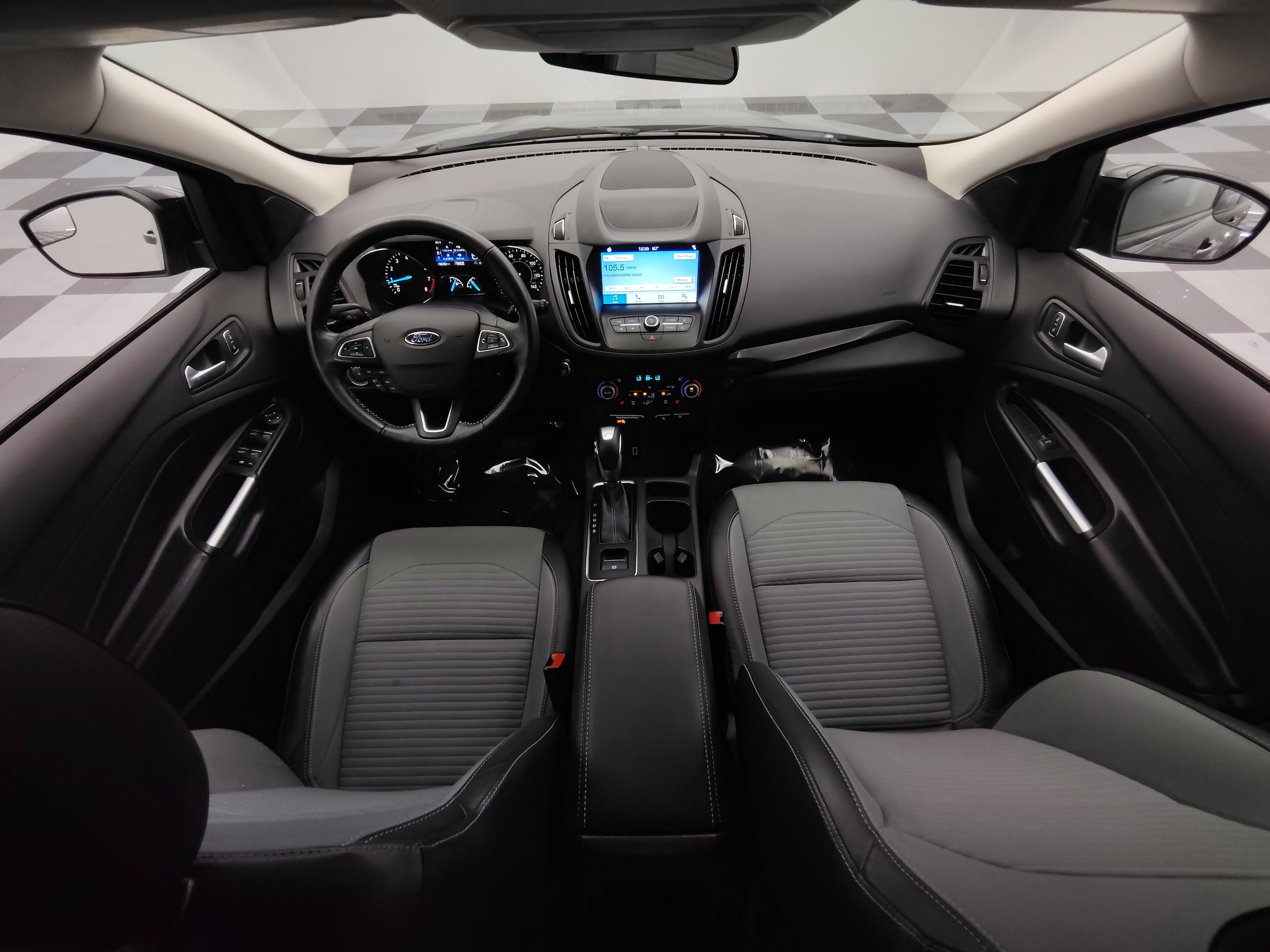 Used 2019 Ford Escape SE with VIN 1FMCU9GD1KUC04599 for sale in Granger, IA