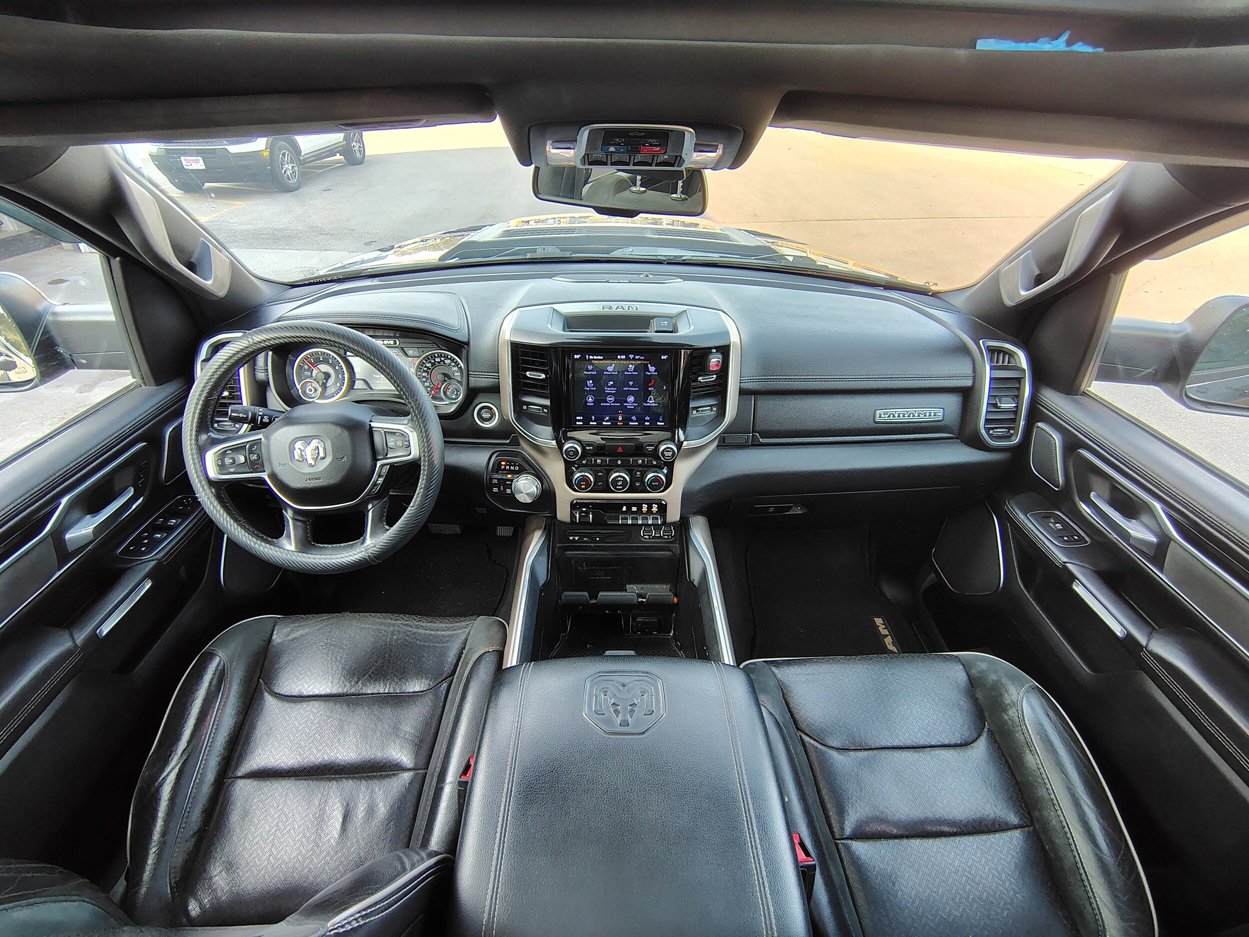 2019 Ram 1500 Laramie photo 2