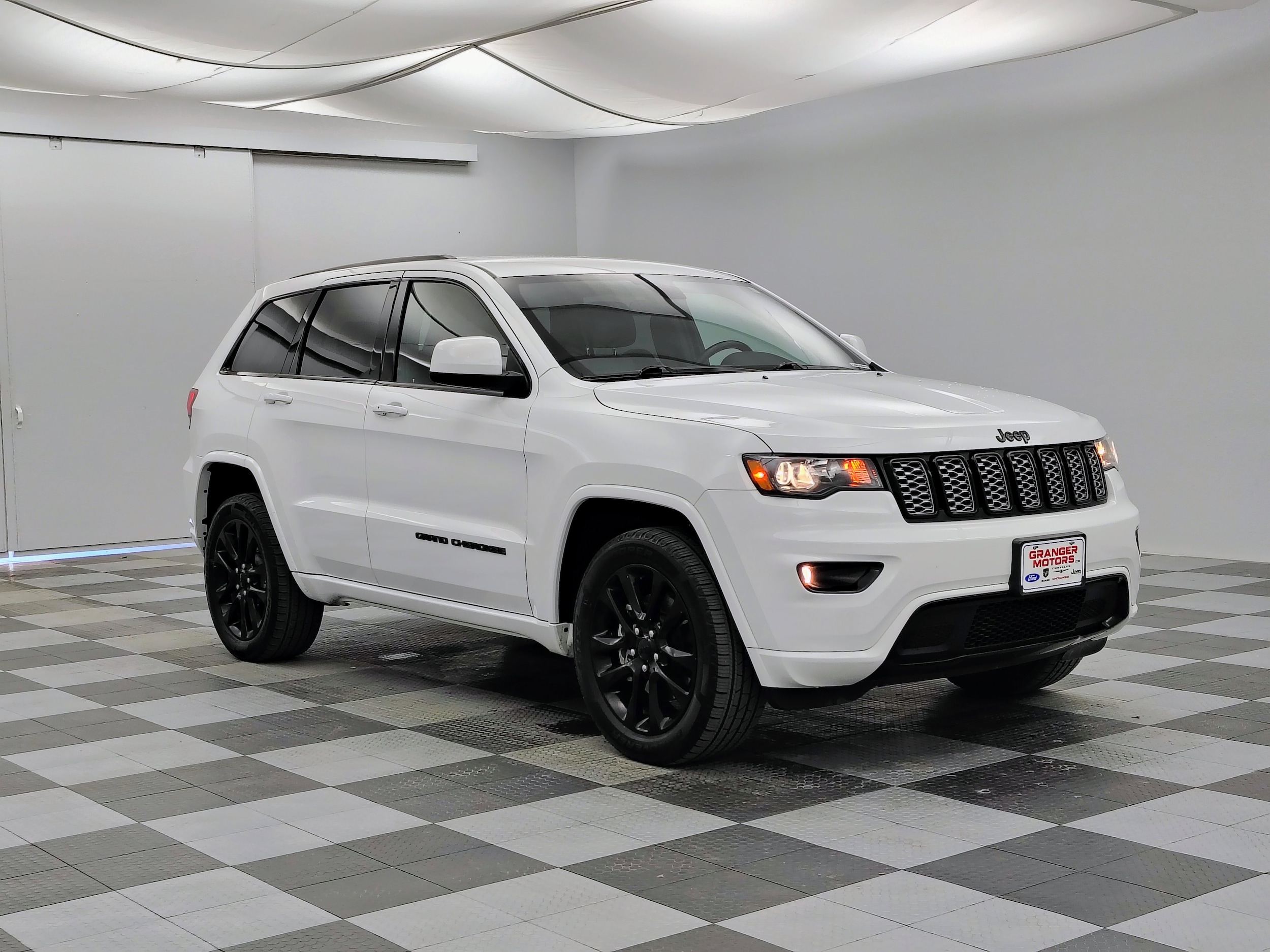 2021 Jeep Grand Cherokee Laredo X's photo