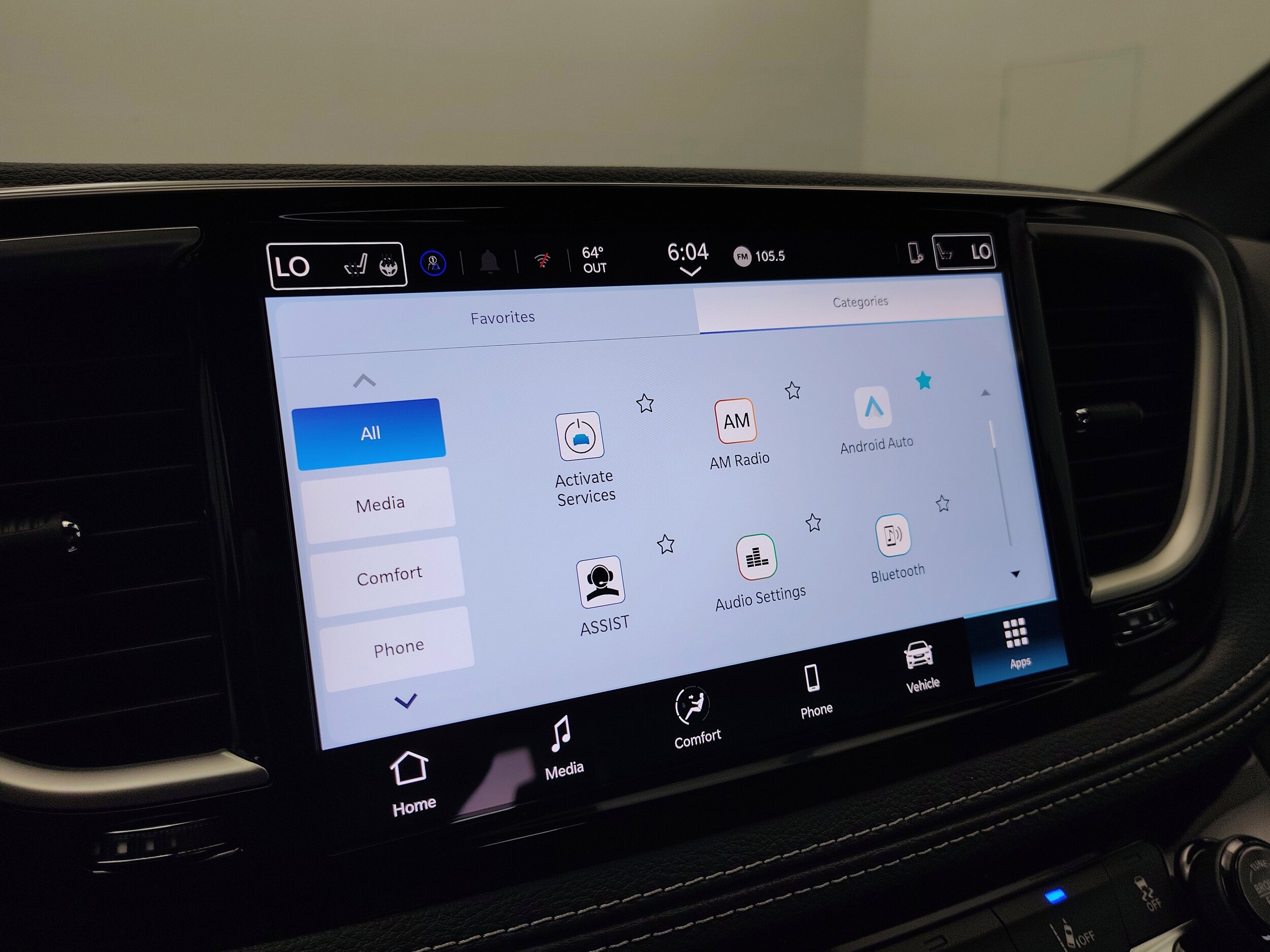 2026 Chrysler Pacifica photo 3