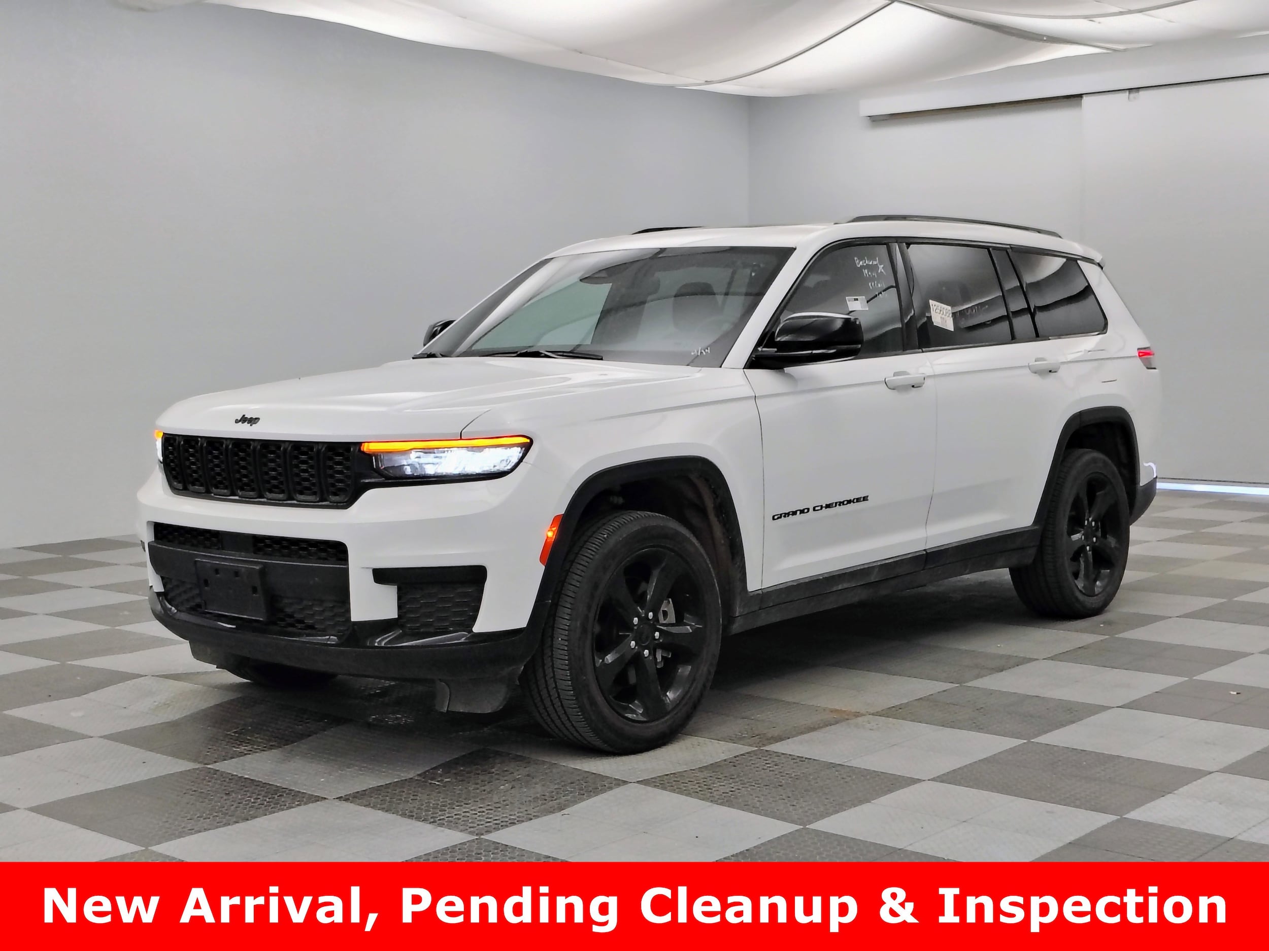 2023 Jeep Grand Cherokee L Altitude L's photo