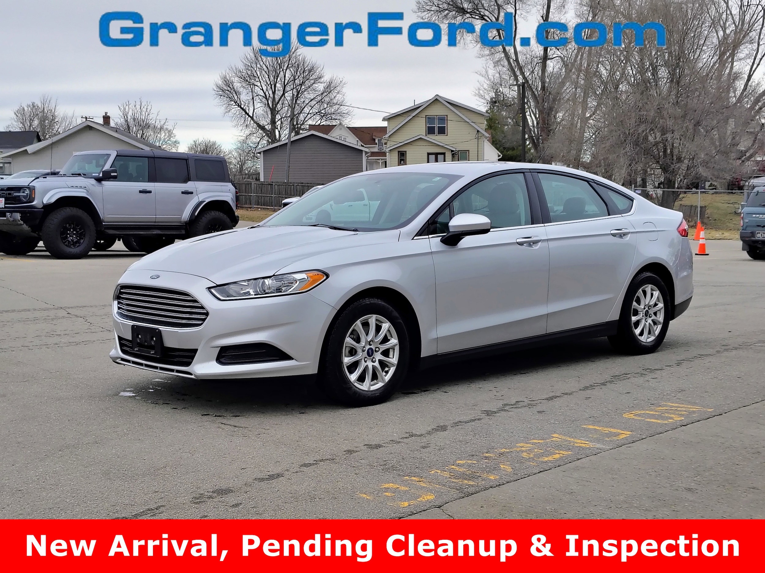 2016 Ford Fusion S's photo
