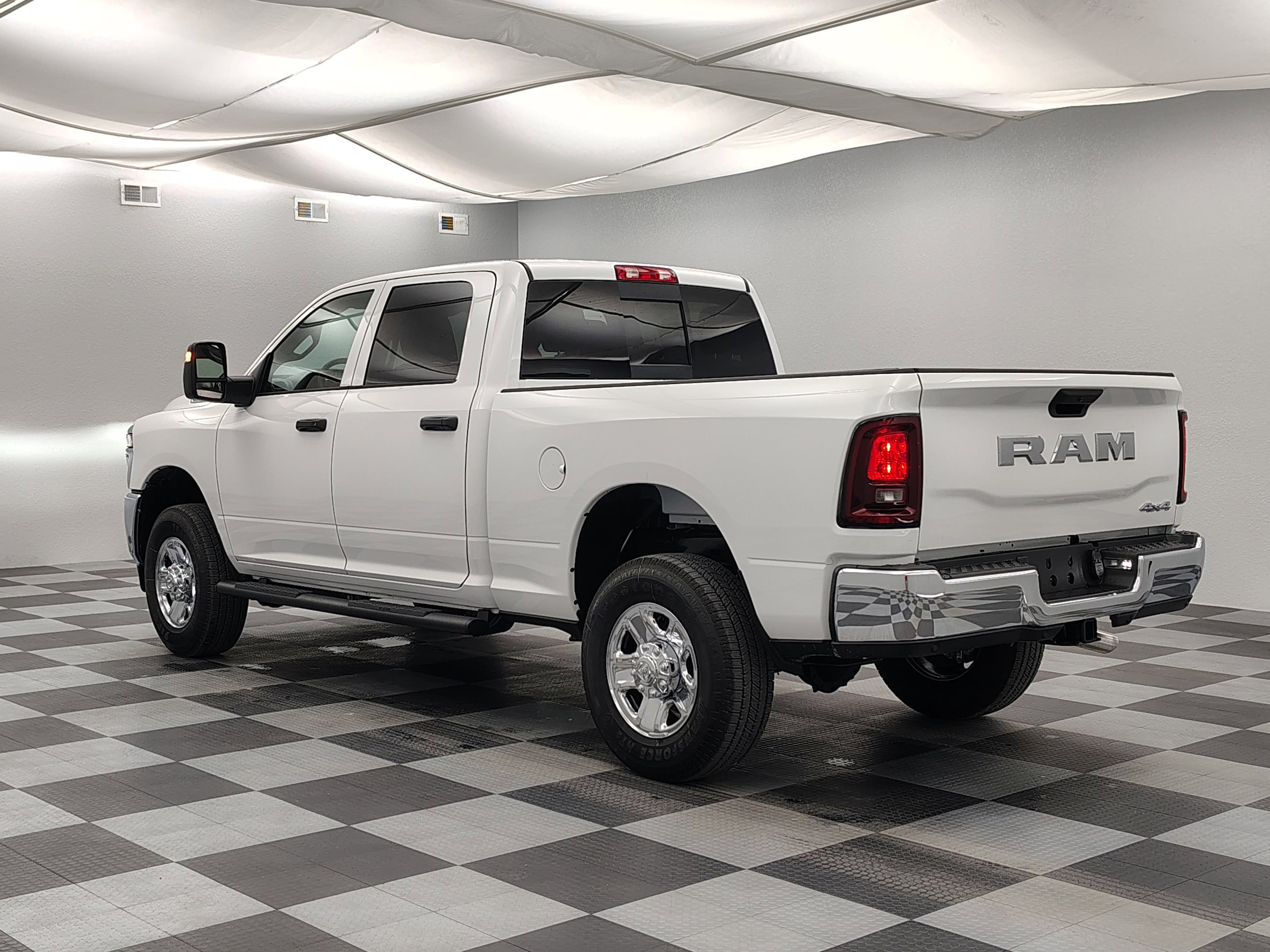 2026 RAM 2500 Tradesman - Photo 9