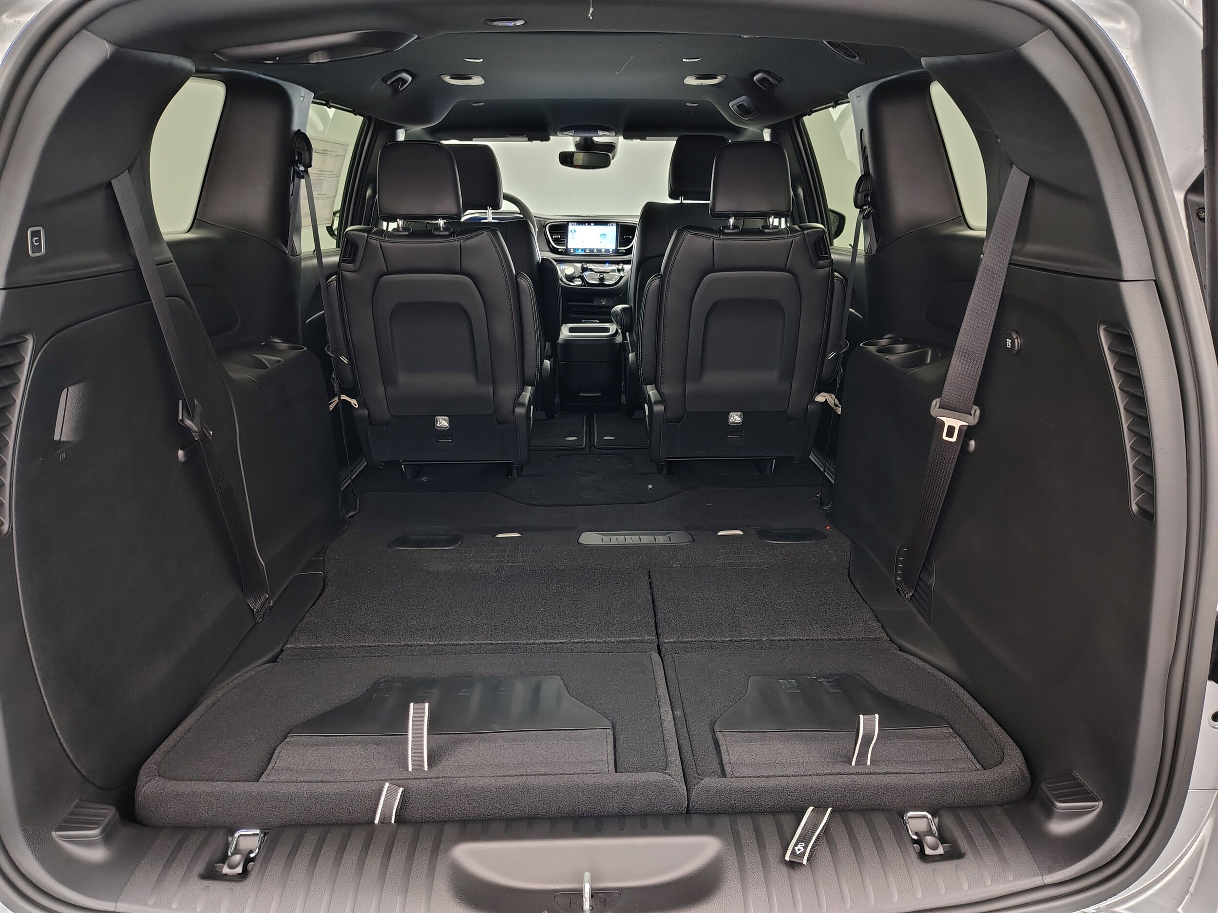 2026 Chrysler Pacifica Select - Photo 16