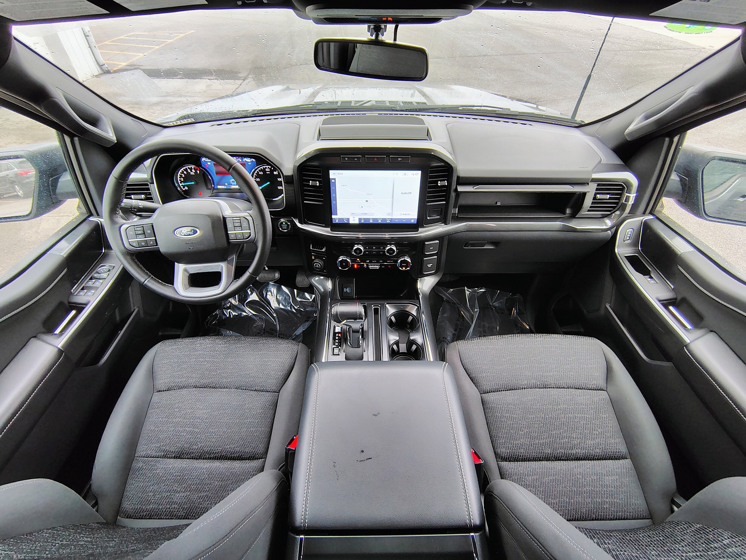 2023 Ford F-150 XLT photo 2