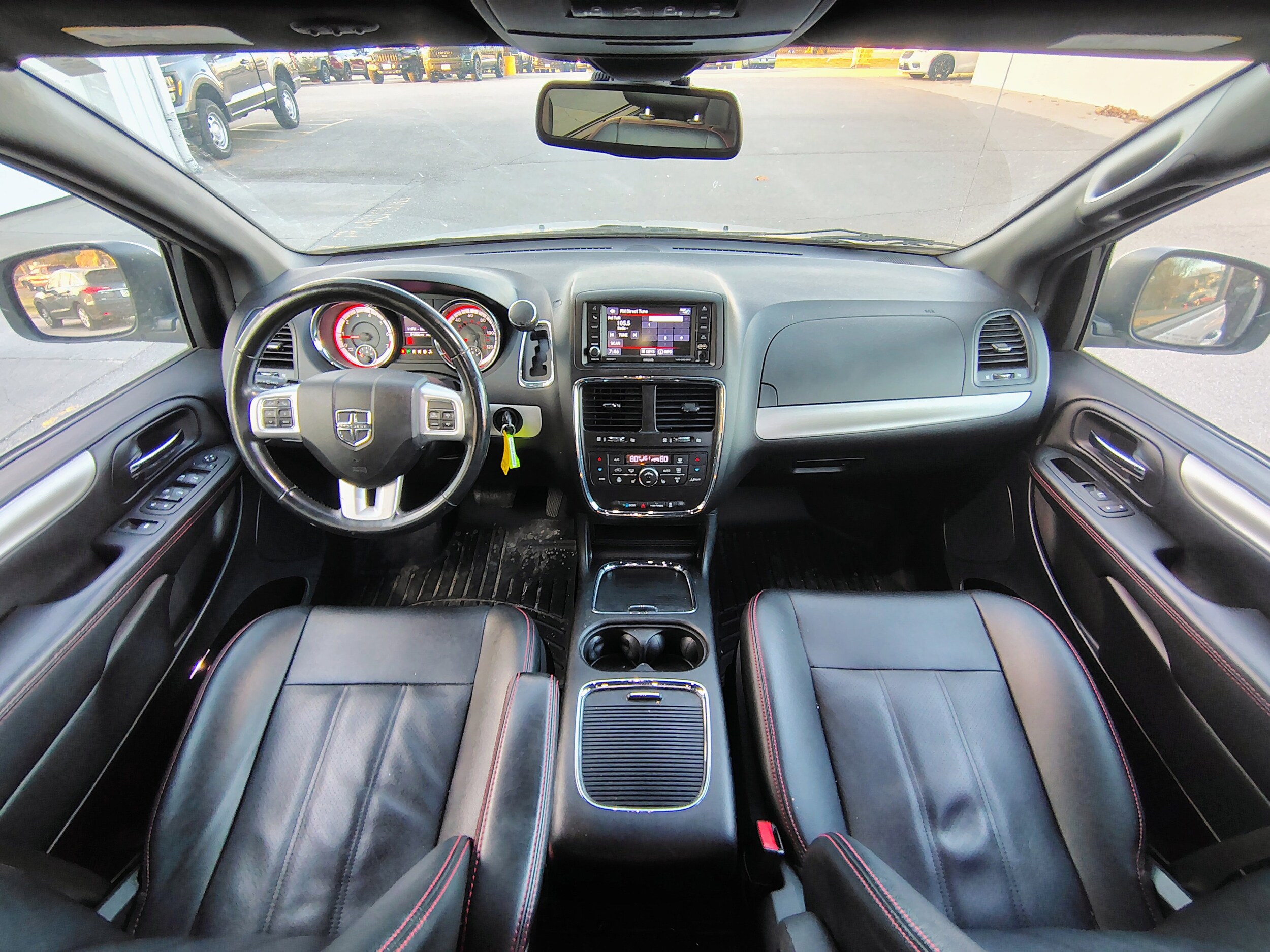 2019 Dodge Grand Caravan GT photo 2