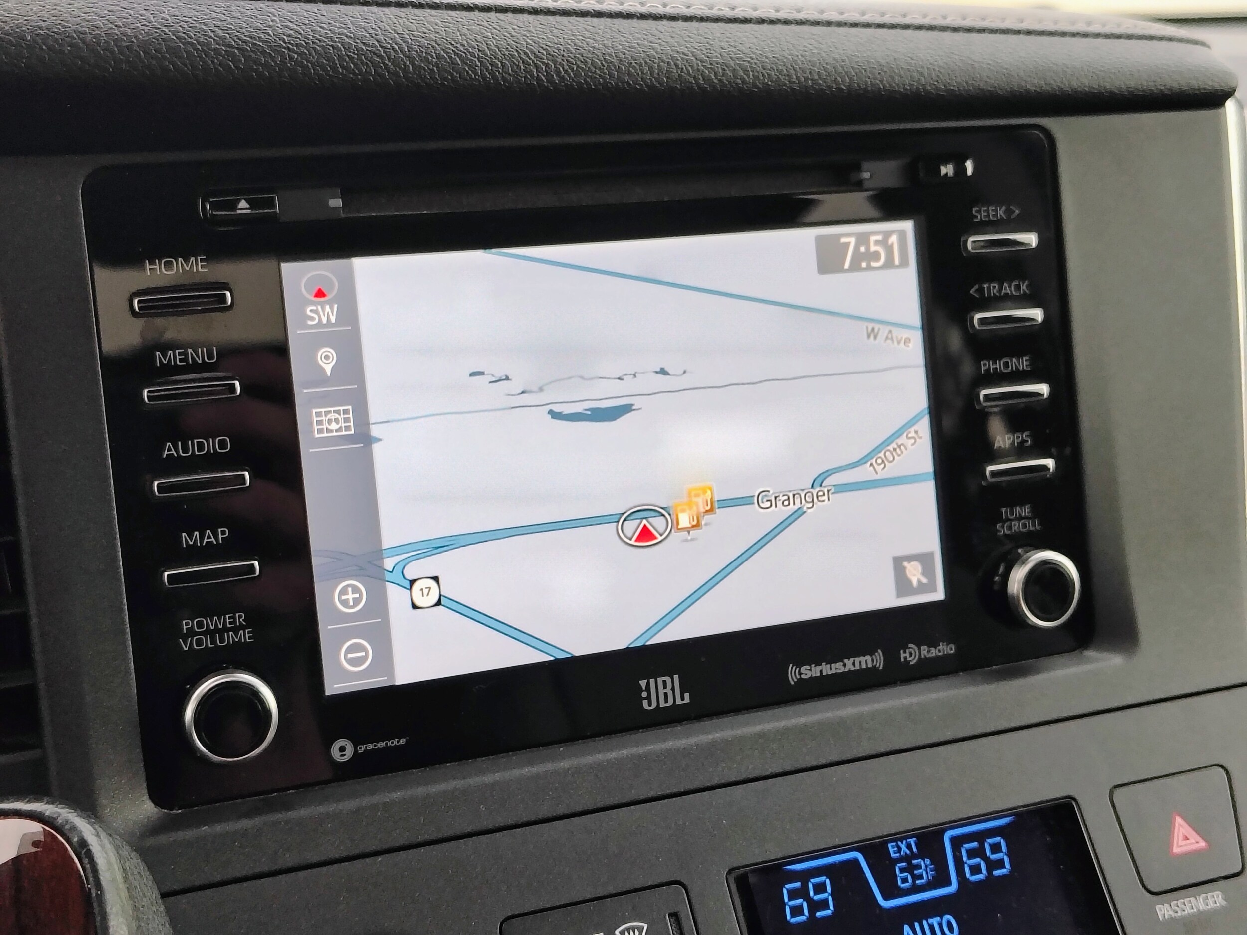 2019 Toyota Sienna Limited photo 3