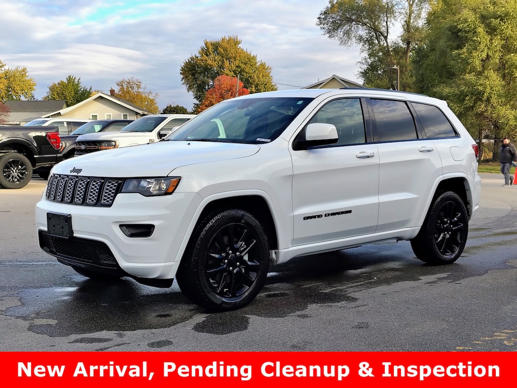 Used 2021 Jeep Grand Cherokee Laredo SUV