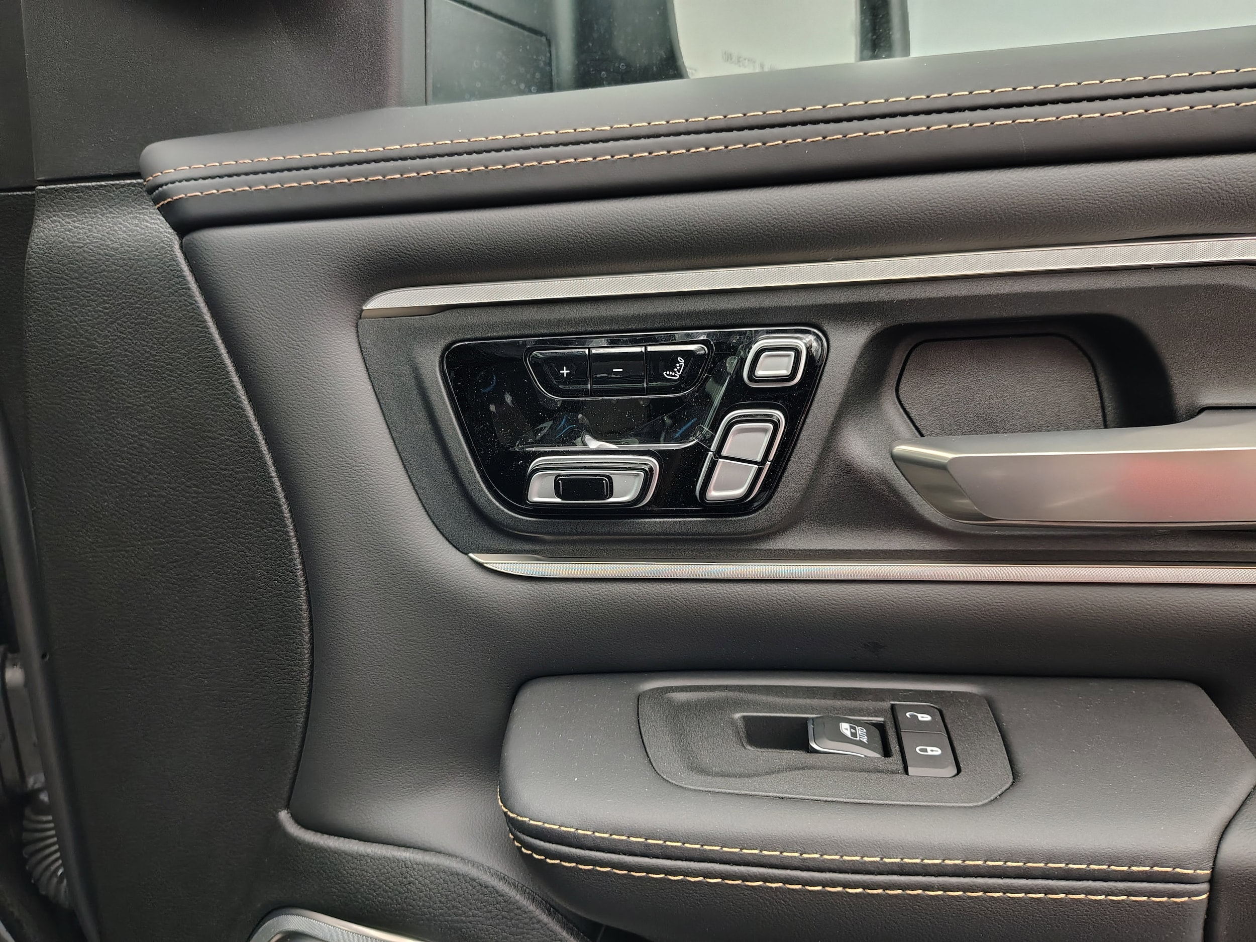 2026 RAM 1500 Tungsten - Photo 36