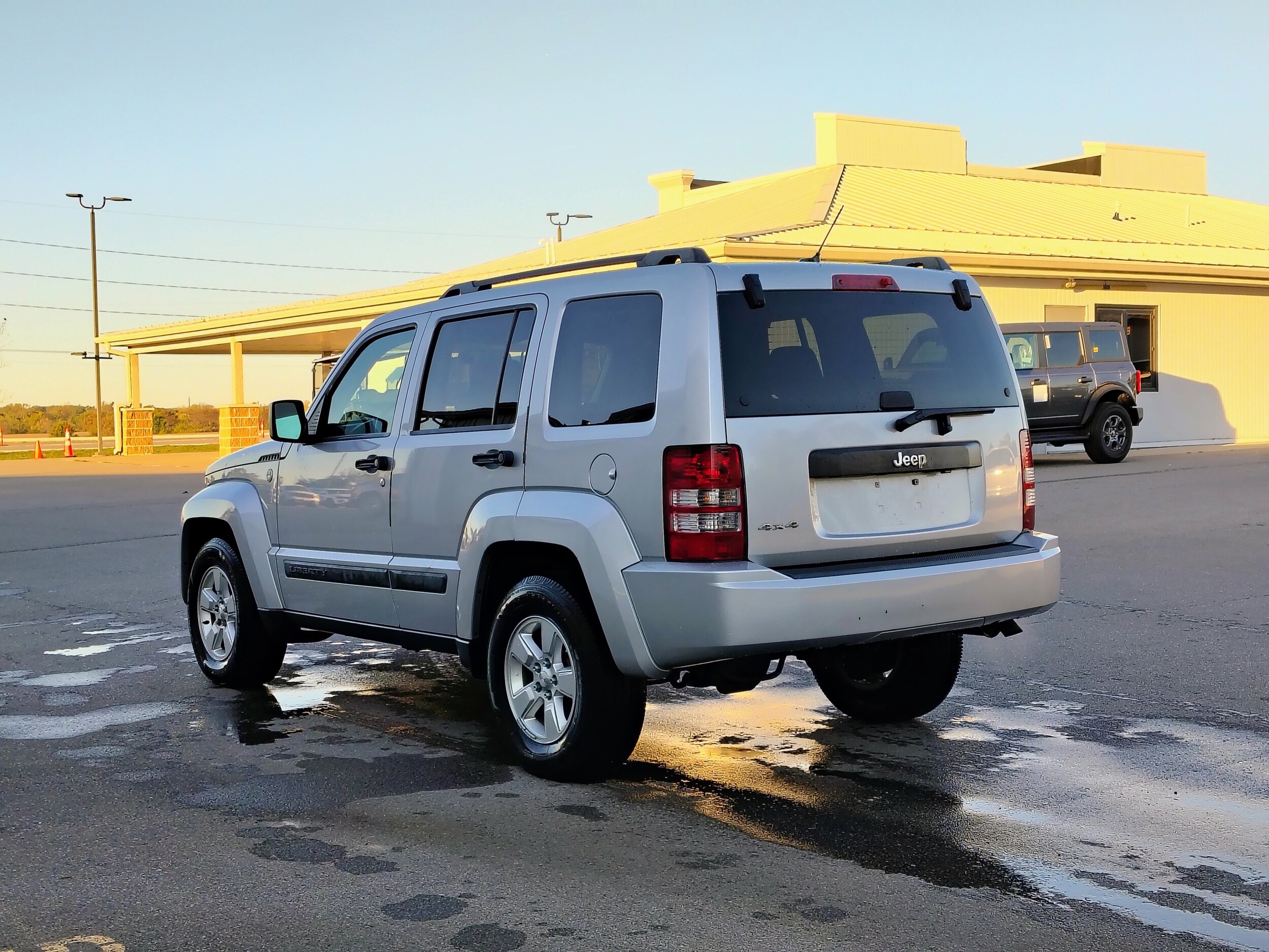 2010 Jeep Liberty Sport photo 4