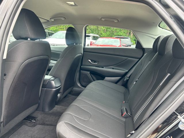 2021 Hyundai Elantra SEL - Photo 23