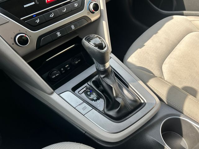 2017 Hyundai Elantra SE - Photo 13