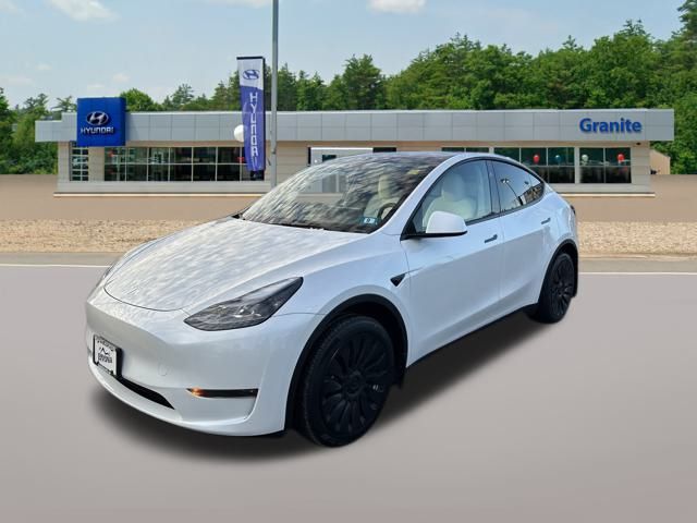 Used 2024 Tesla Model Y Long Range with VIN 7SAYGDEE0RA290202 for sale in Somersworth, NH