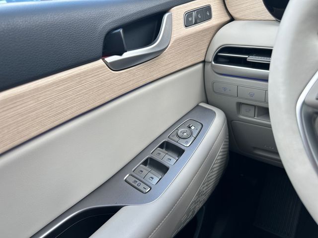 2024 Hyundai Palisade Limited - Photo 11