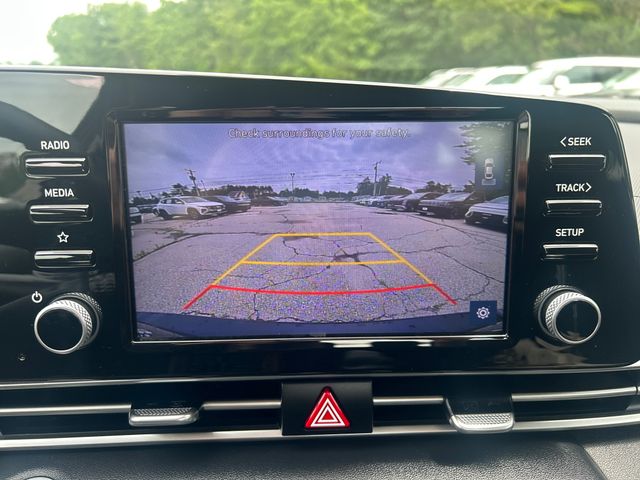 2021 Hyundai Elantra SEL - Photo 20