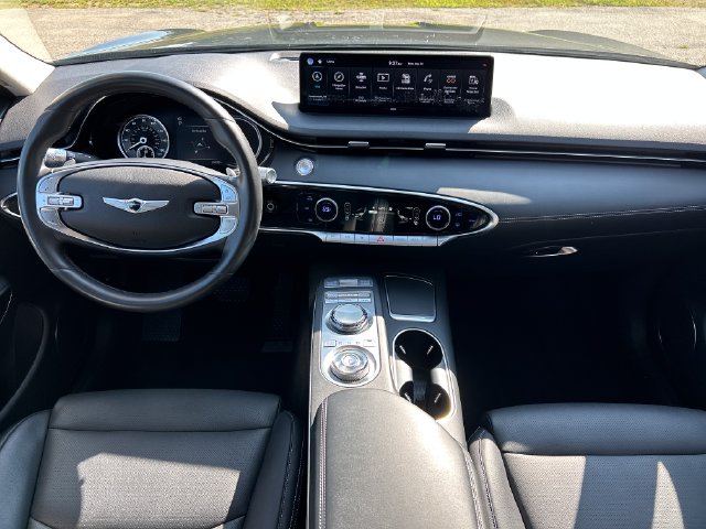 2025 GENESIS GV70 Standard - Photo 18