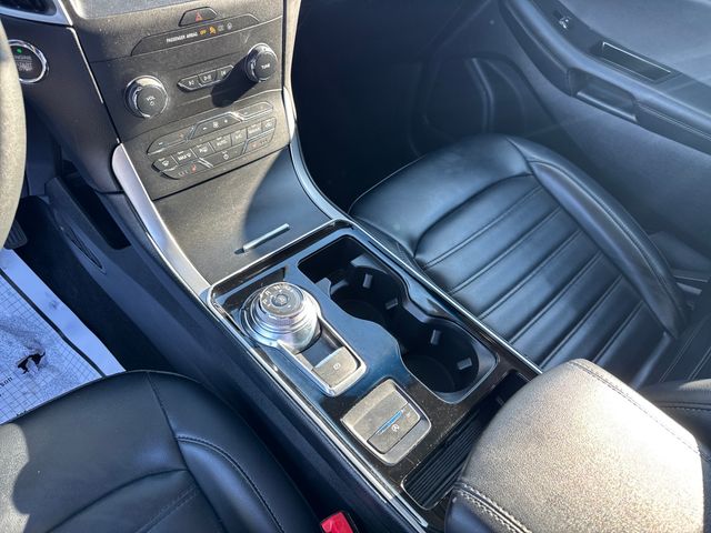 2019 Ford Edge SEL - Photo 13