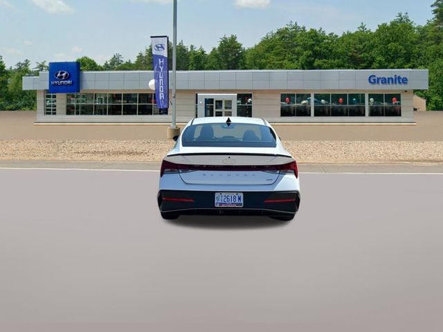 2025 Hyundai Elantra Blue - Photo 7
