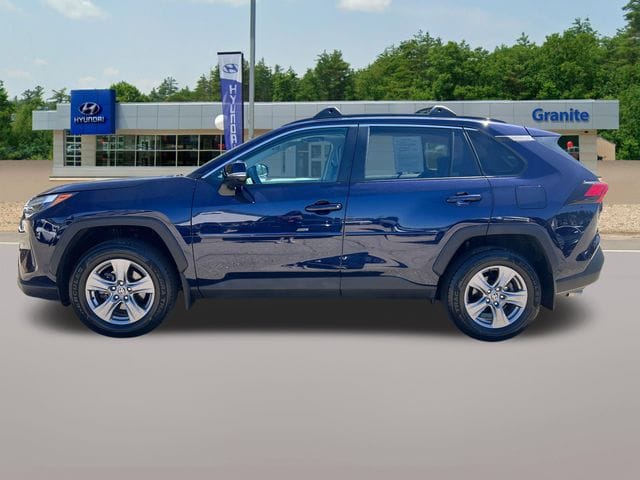 2024 Toyota RAV4 XLE - Photo 10