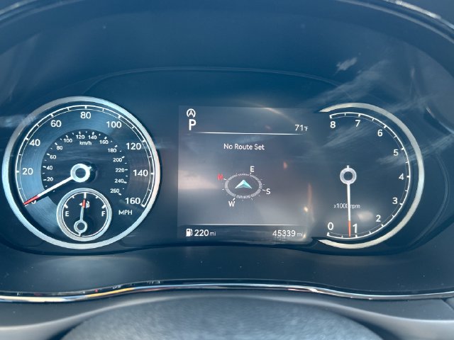 2025 GENESIS GV70 Standard - Photo 16