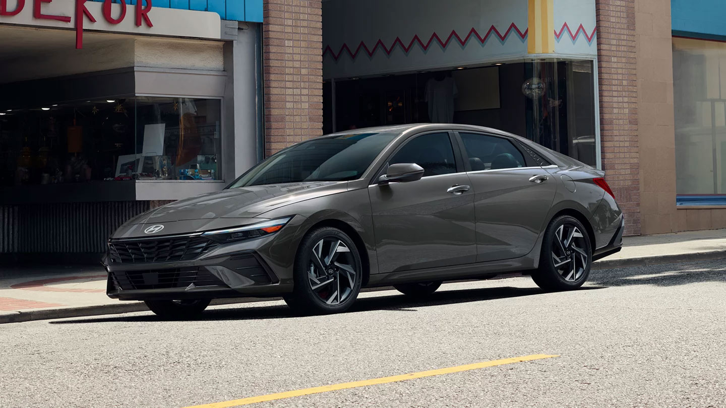 A 2025 Hyundai Elantra Hybrid