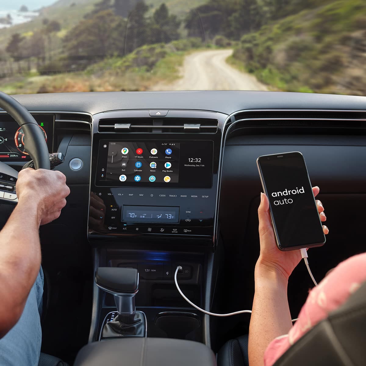 2023 Hyundai Santa Cruz Interior with phone connected to Android Auto 