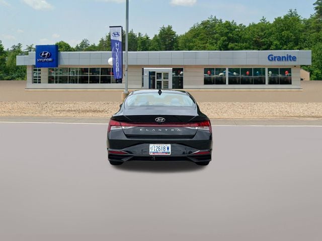 2021 Hyundai Elantra SEL - Photo 8