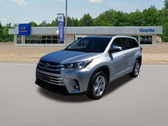 Used 2018 Toyota Highlander Limited with VIN 5TDYZRFHXJS248488 for sale in Somersworth, NH