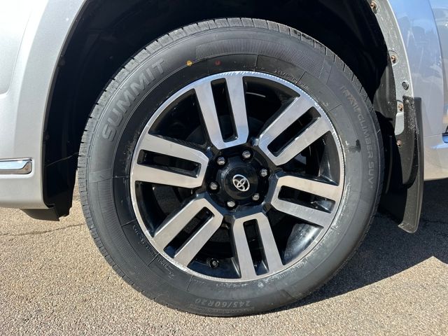 2023 Toyota 4Runner Limited - Photo 12