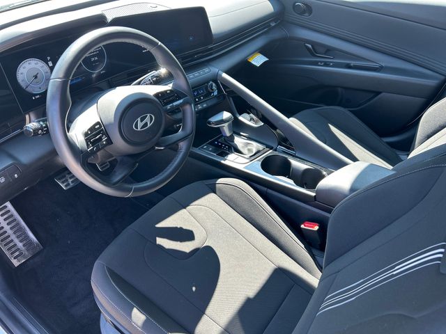 2025 Hyundai Elantra Blue - Photo 14
