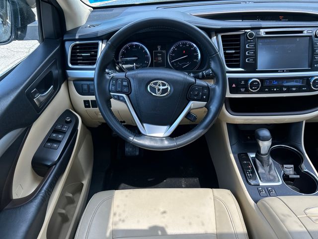 2015 Toyota Highlander XLE - Photo 17