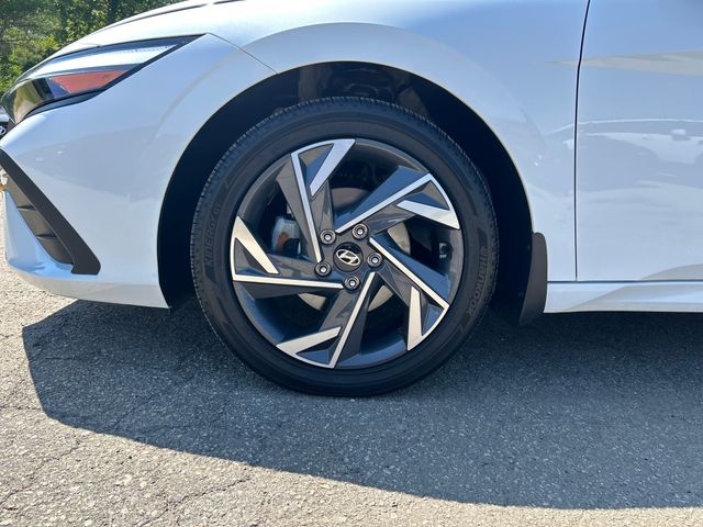 2025 Hyundai Elantra Blue - Photo 10