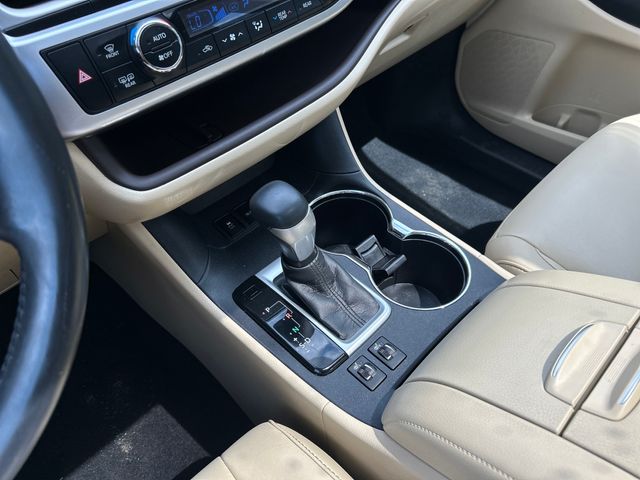 2015 Toyota Highlander XLE - Photo 15
