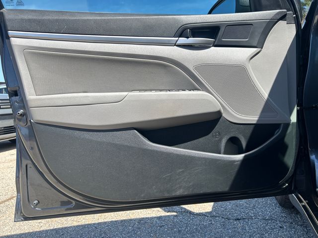 2020 Hyundai Elantra Value Edition - Photo 13