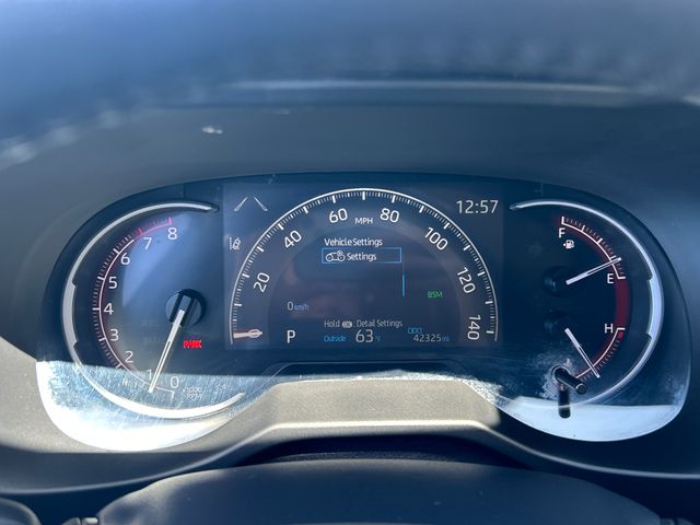 2024 Toyota RAV4 XLE - Photo 16