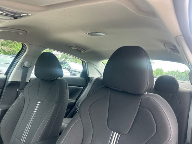 2021 Hyundai Elantra SEL - Photo 22