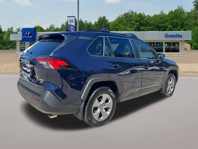 2024 Toyota RAV4 XLE - Photo 7