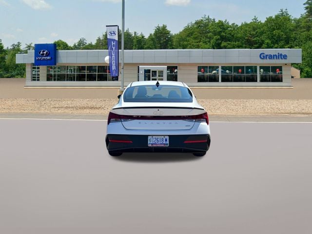 2025 Hyundai Elantra Blue - Photo 7