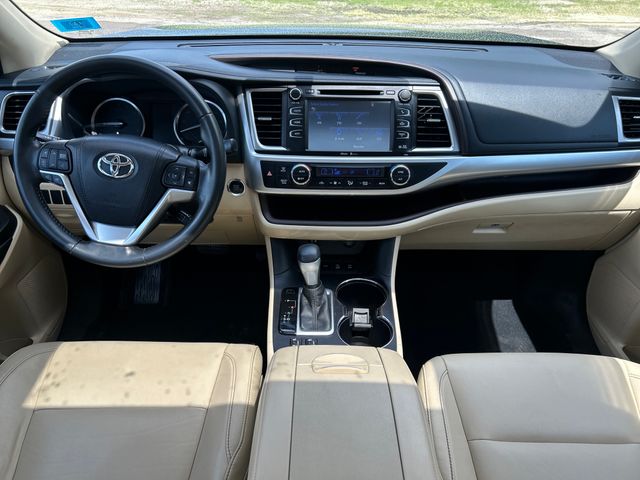 2015 Toyota Highlander XLE - Photo 18