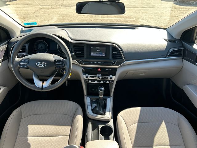 2020 Hyundai Elantra SE - Photo 18