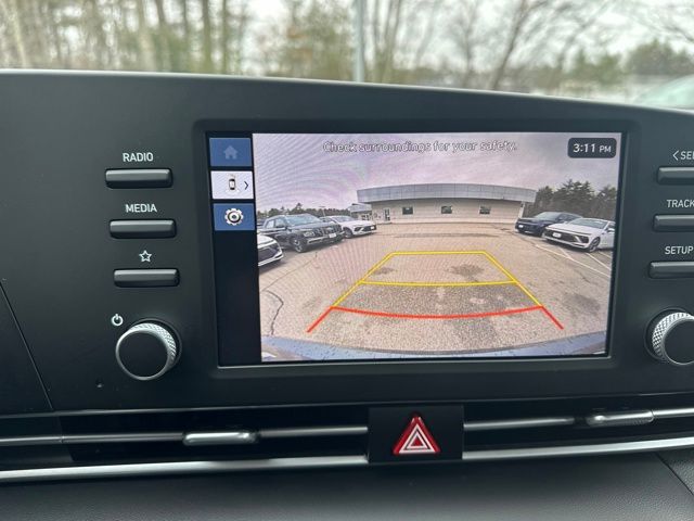 2024 Hyundai Elantra SE - Photo 18
