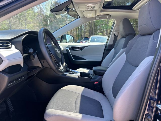 2024 Toyota RAV4 XLE - Photo 14