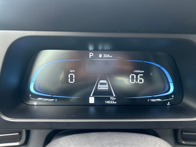 2025 Hyundai Elantra SEL - Photo 16