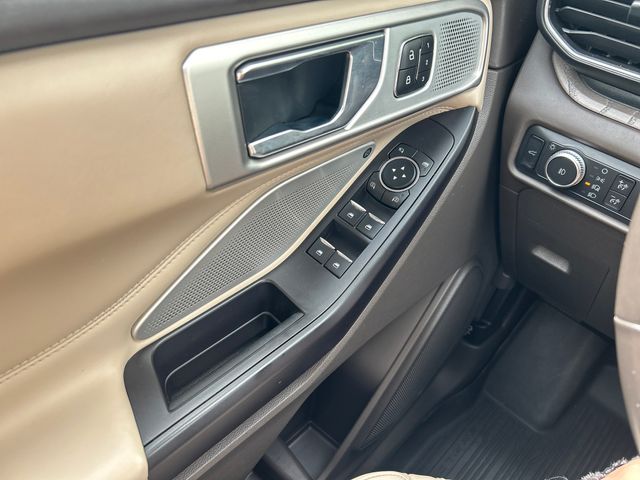 2020 Ford Explorer Platinum - Photo 13