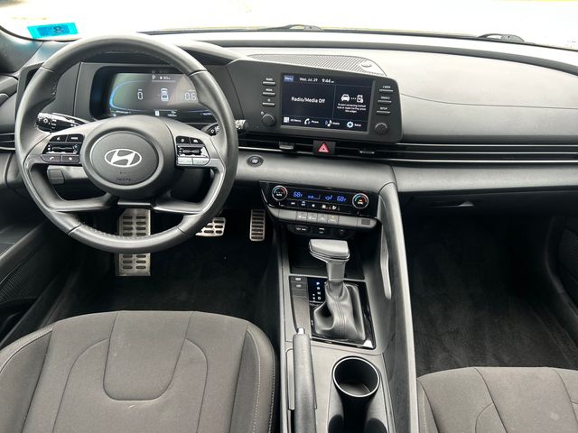 2025 Hyundai Elantra SEL - Photo 18